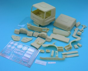 KFS 1/24 DAF CF 卡車 車艙組 (TQ28